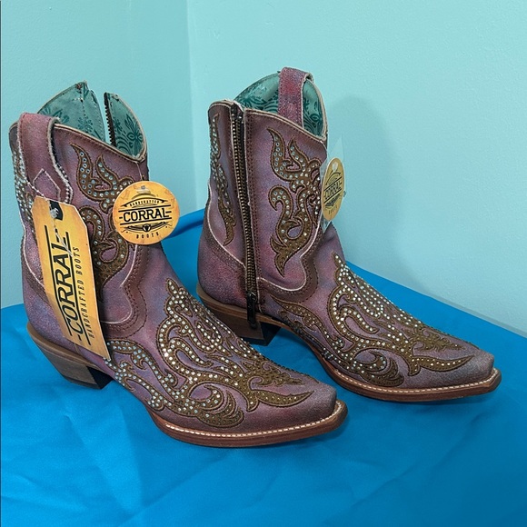 Corral Shoes - Corral Women's Purple and Gold Embroidered Ankle Boots